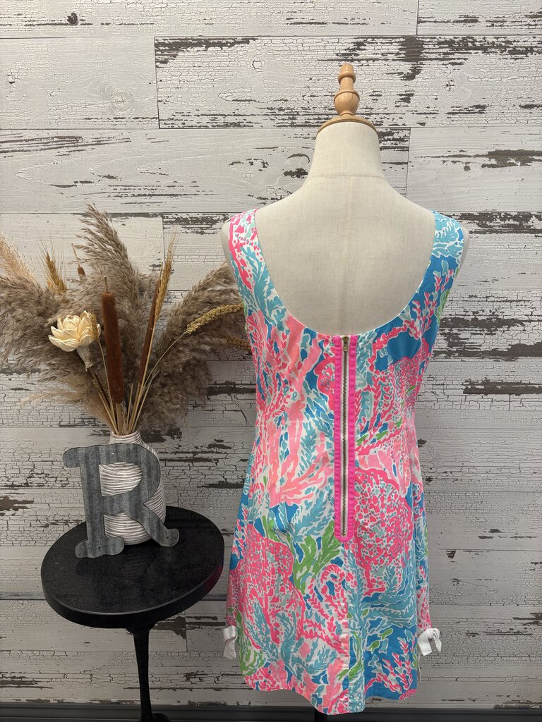 Lilly Pulitzer Dress Size: 4