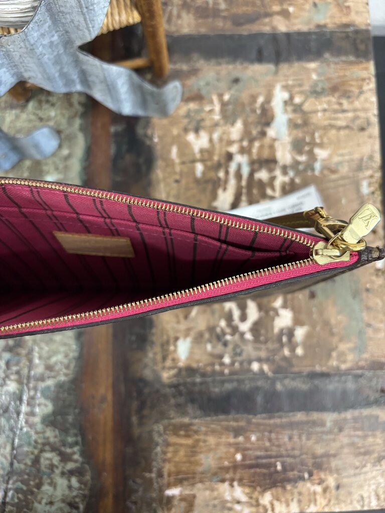 Louis Vuitton Tote Pouchette Monogram; Certificate of Authentication