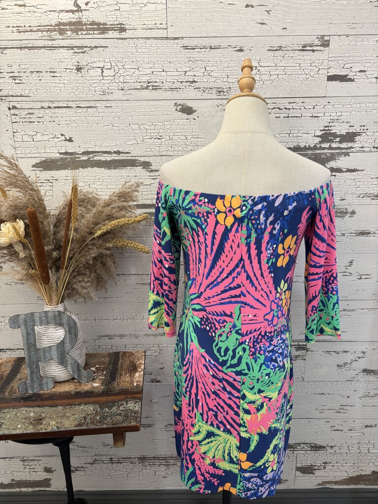 Lilly Pulitzer Quarter Sleeve Off the Shoulder Dress Size: Small