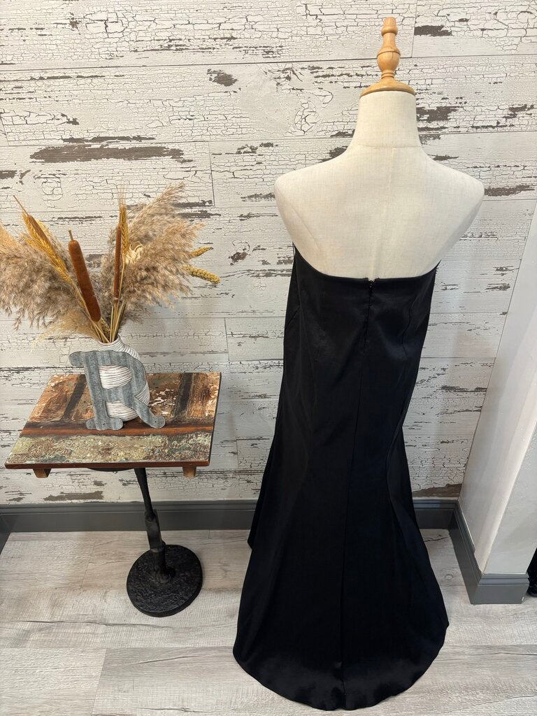 Chetta B. Skirt Size: 10