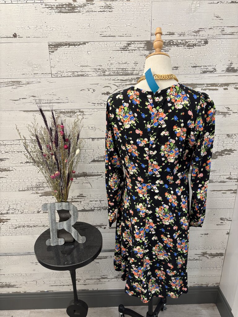 Boden NWT Short Sleeve Dress Size: Medium