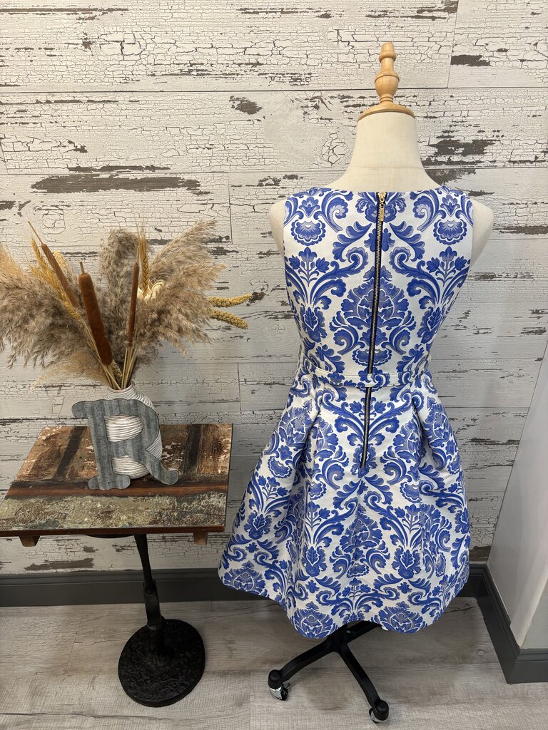 Eliza J. Dress Size: 4