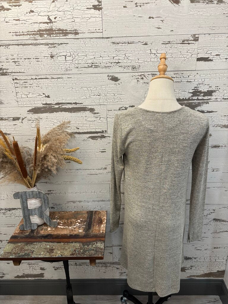 Gap NWT Dress Size: Small