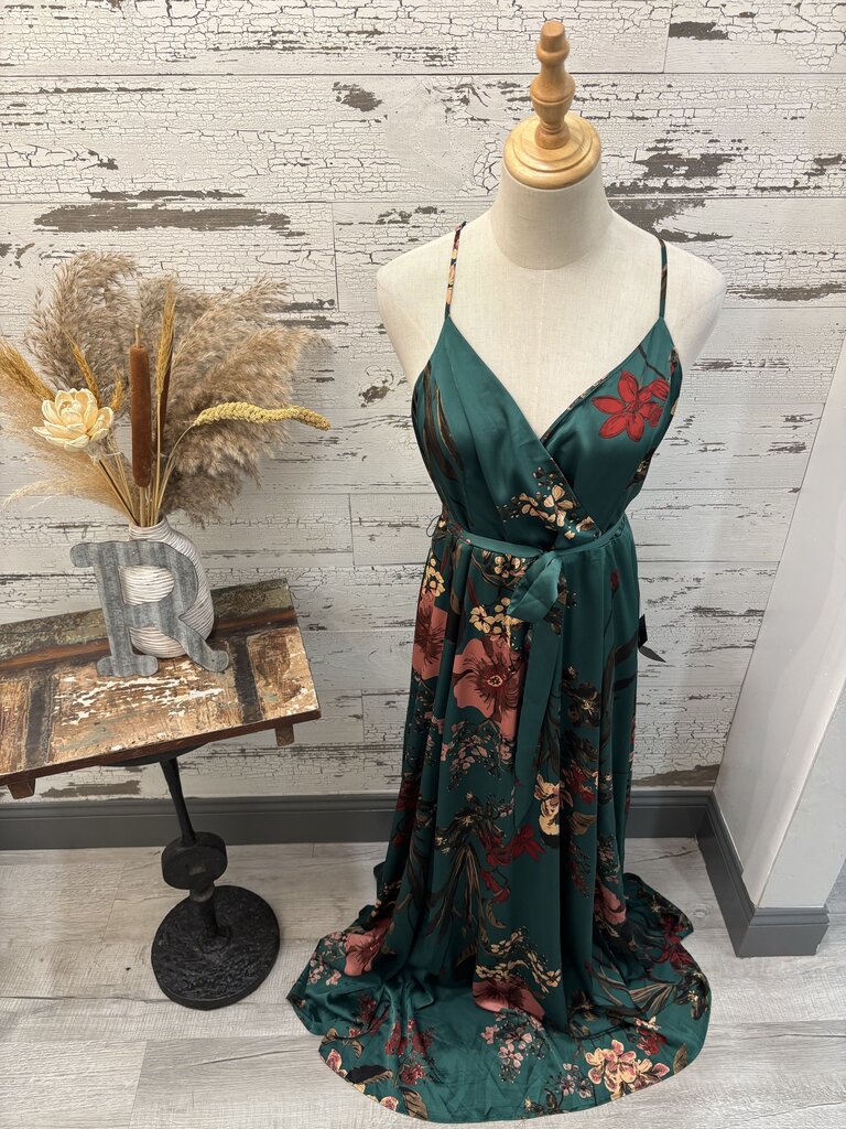 Lulus NWT Dress