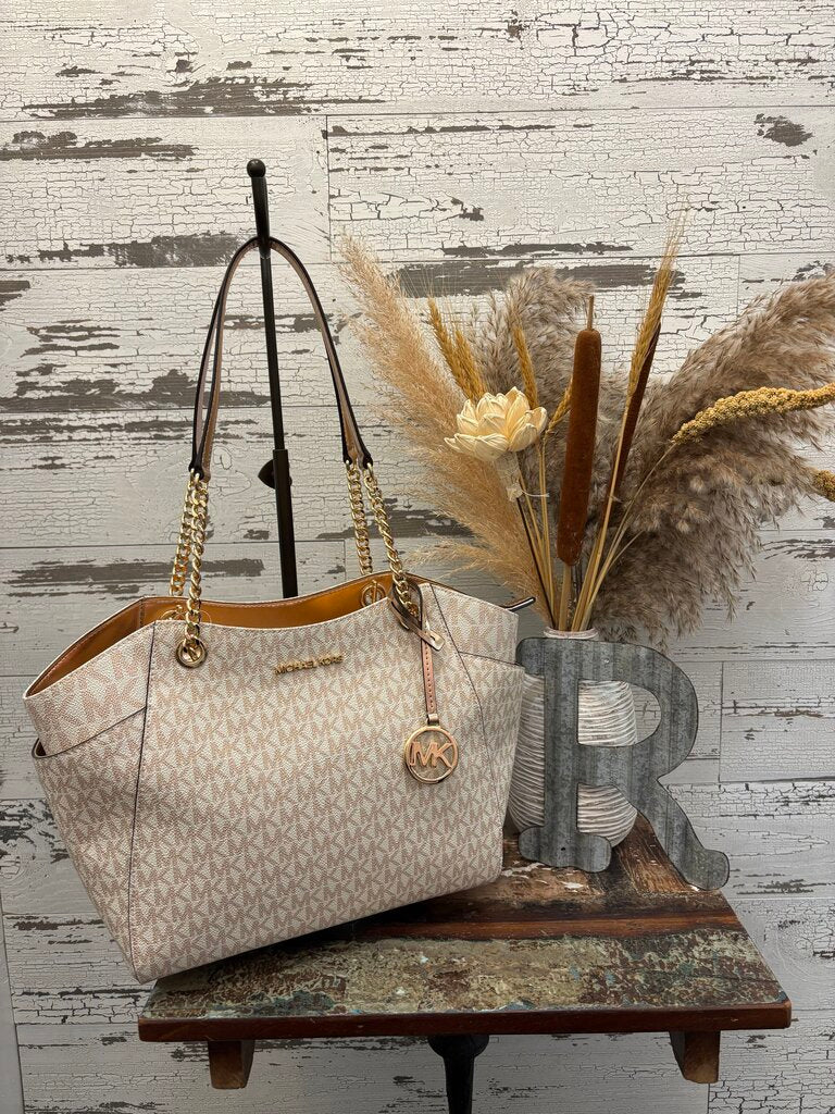 Michael Kors NWT Jet Set Large Tote Rose Gold