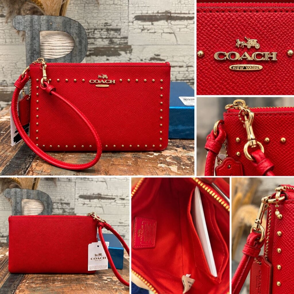 Coach NWT New York Wristlet