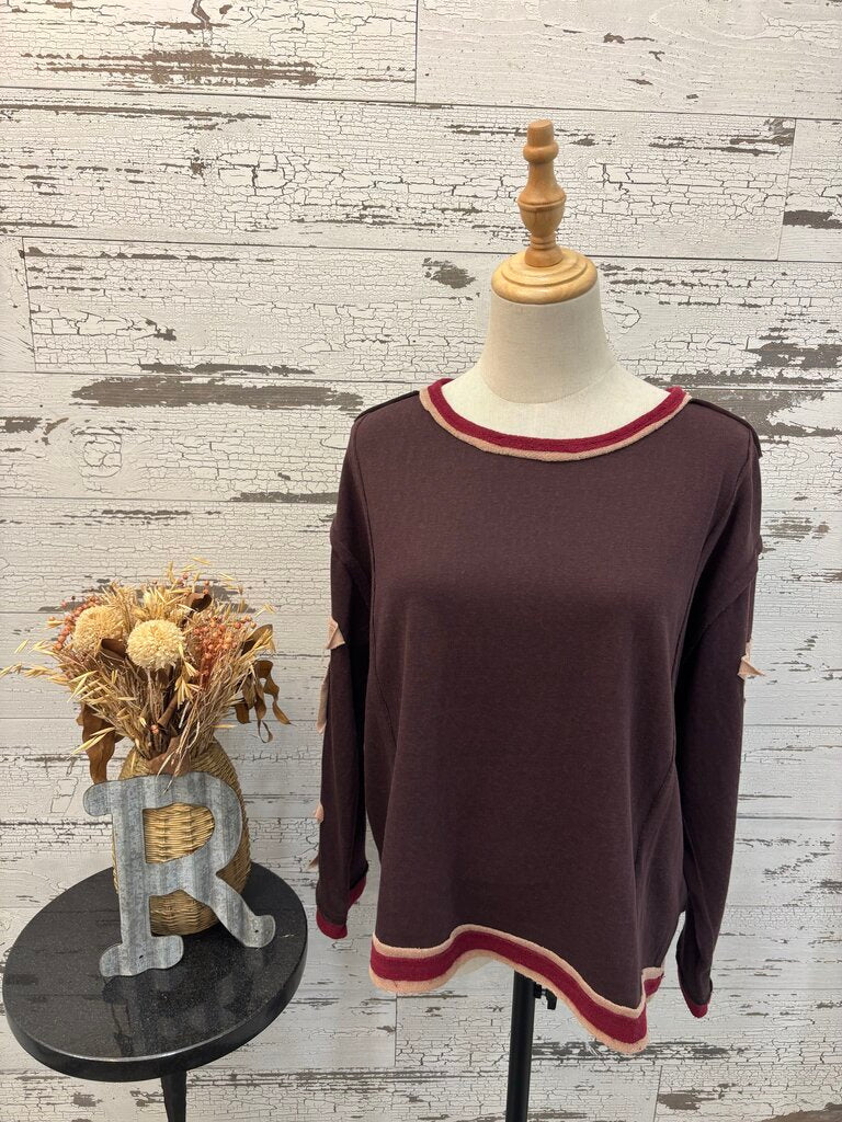 Urban Daizy Faw seam star knit top