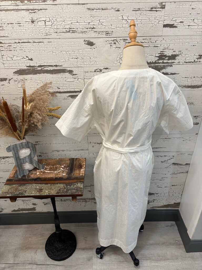 CO Essentials White Dress Size: Small