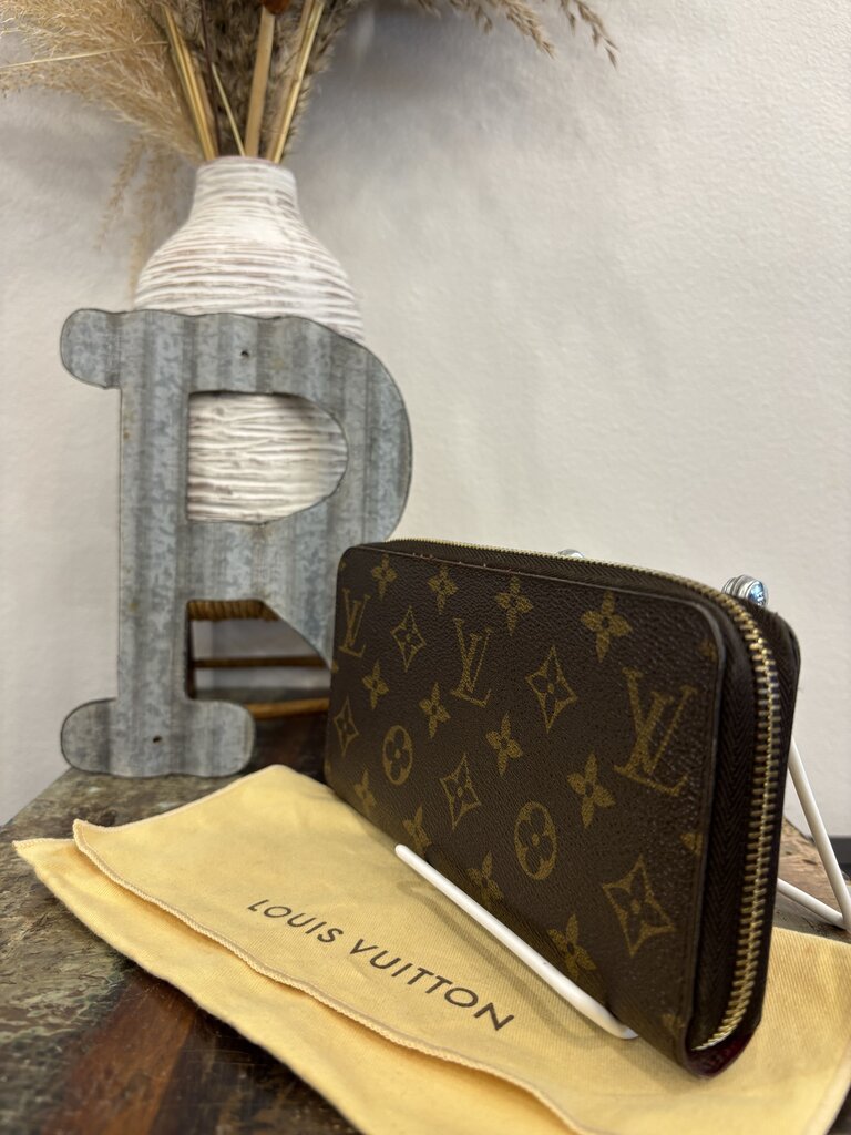 Louis Vuitton Monogram Large Wallet; Certificate of Authentication