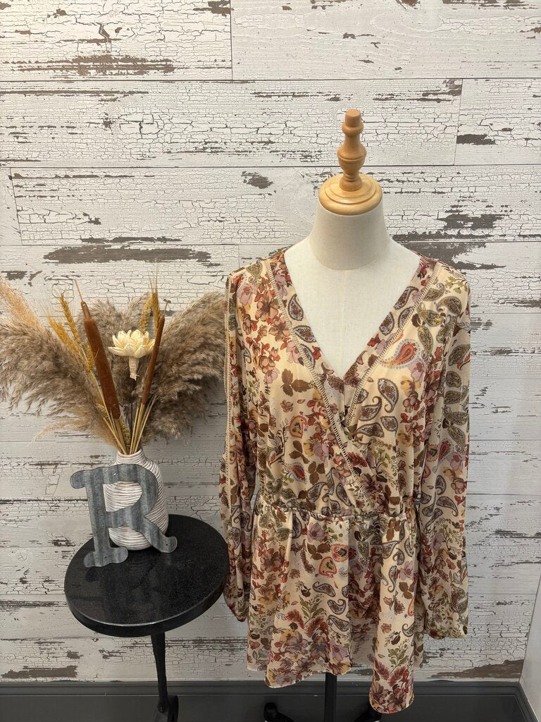 Gimmick Long Sleeve Dress Size: XL