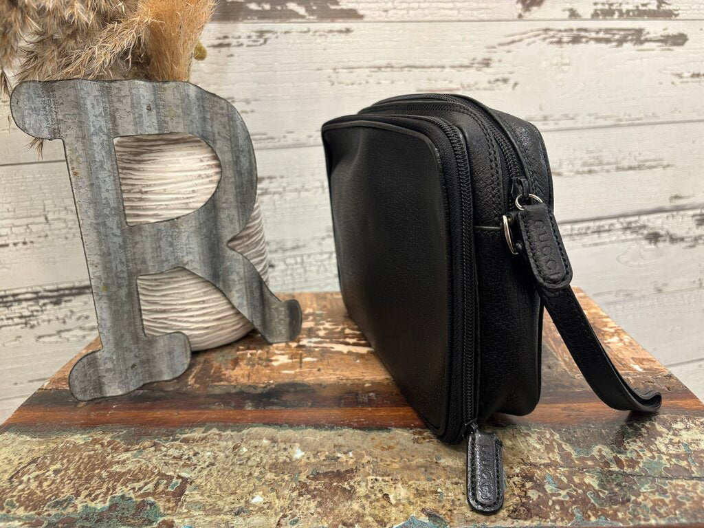 Gucci Clutch Bag Black Pebbled Leather & Wrist Strap; Certificate of Authentication