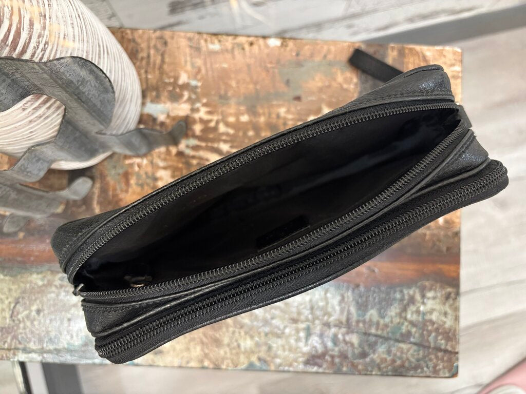 Gucci Clutch Bag Black Pebbled Leather & Wrist Strap; Certificate of Authentication
