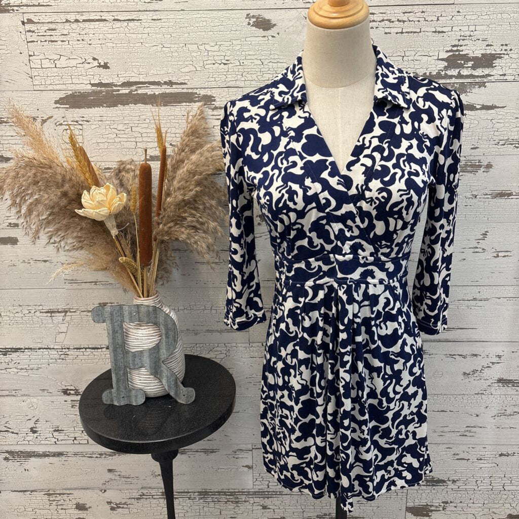 Lilly Pulitzer Blue and White Short Sleeve Dress Size: XS