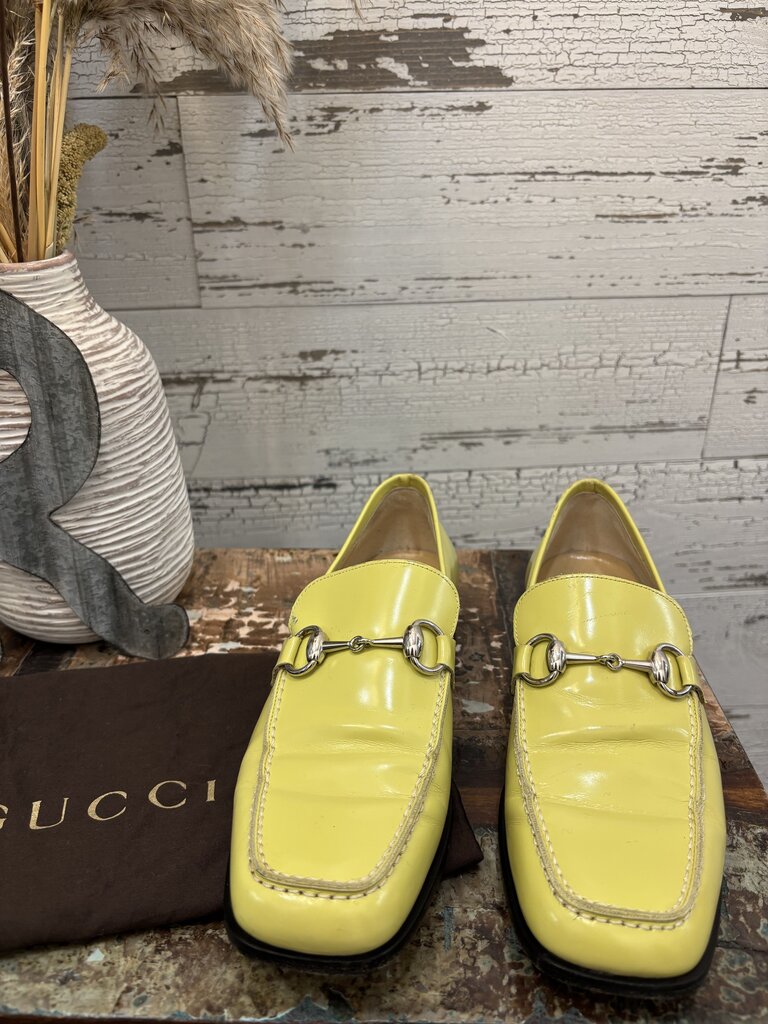 Gucci Yellow Loafers Size: 7; Certificate of Authentication
