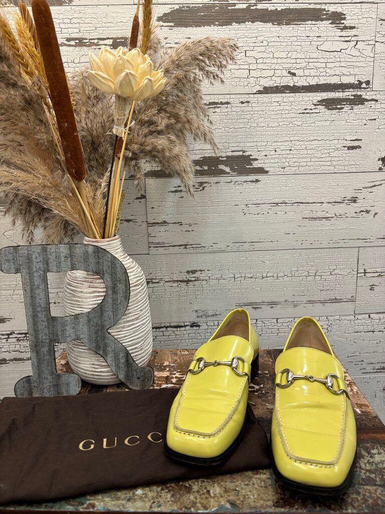 Gucci Yellow Loafers Size: 7; Certificate of Authentication