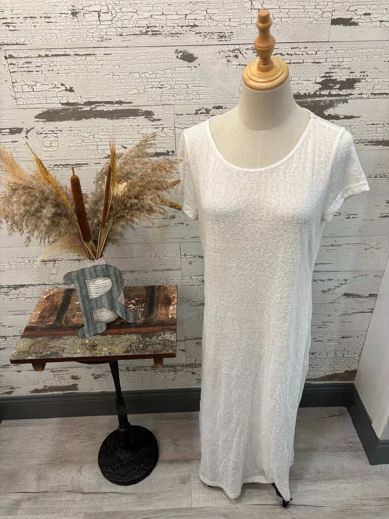 Alembika White Dress Size: Medium