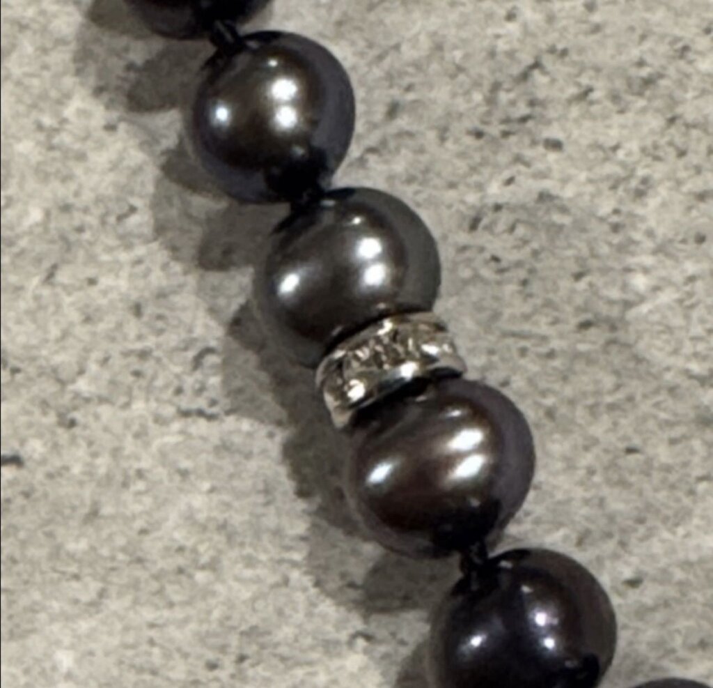 Danbury Mint Midnight Spell Pearl Necklace