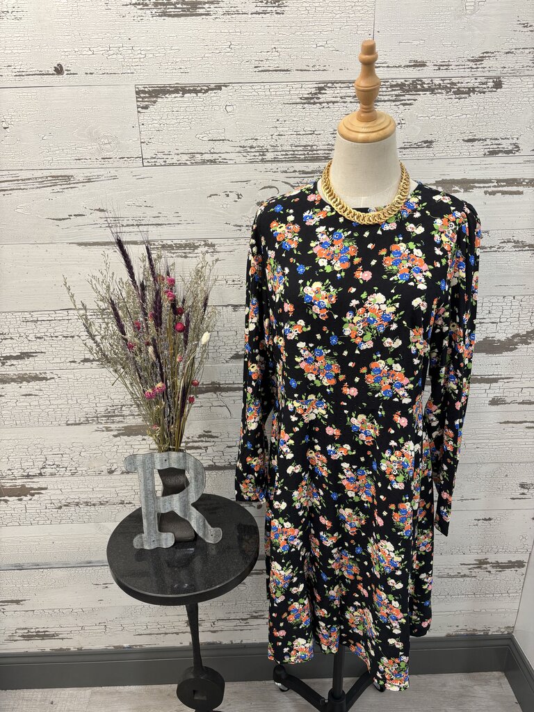 Boden NWT Short Sleeve Dress Size: Medium