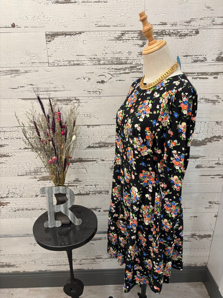 Boden NWT Short Sleeve Dress Size: Medium