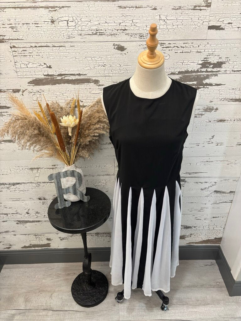 Haoduoi Sleeveless Dress Size: XL