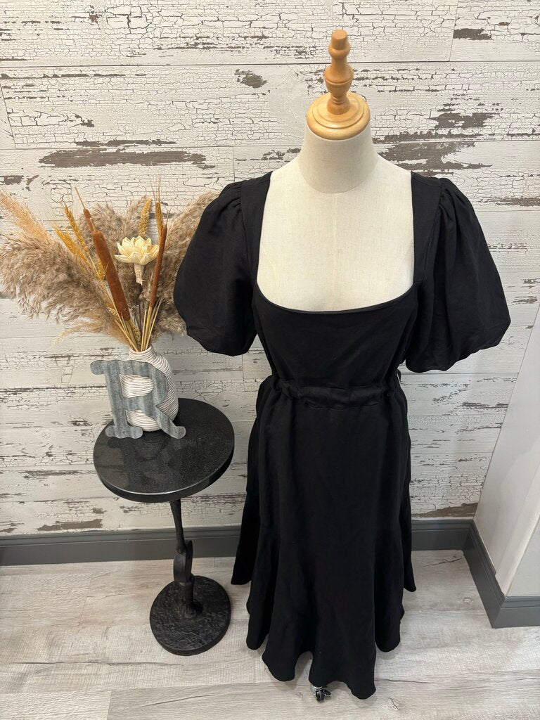 Astr NWT Black Dress Size: Large