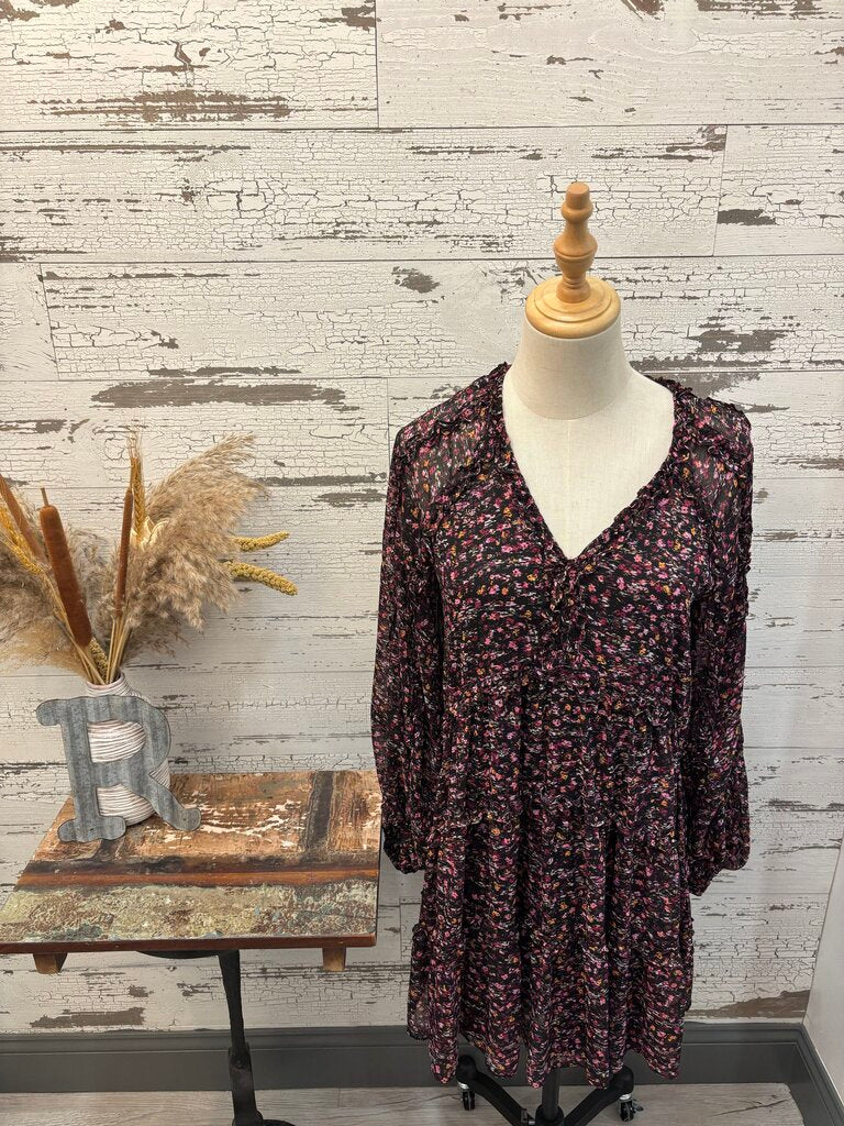 CeCe Dress Size: 4
