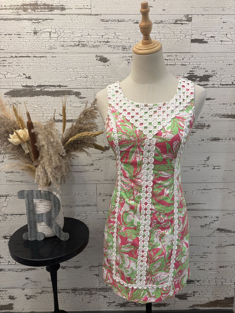Lilly Pulitzer Dress Size: 6