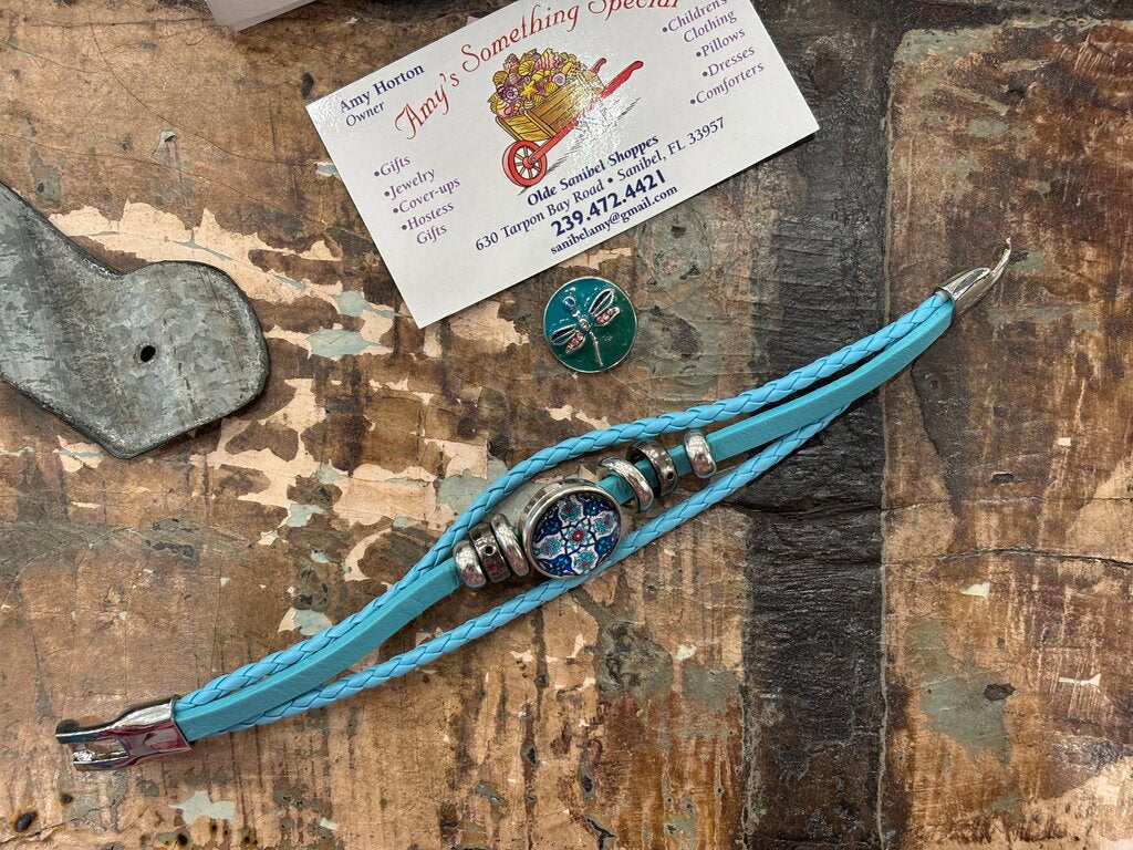 Interchangeable charms