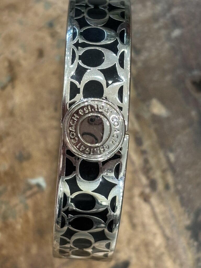 Hinged Bracelet