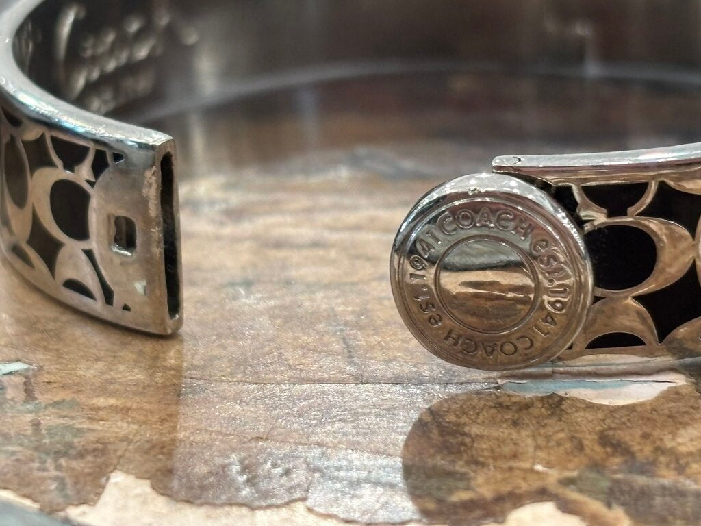 Hinged Bracelet