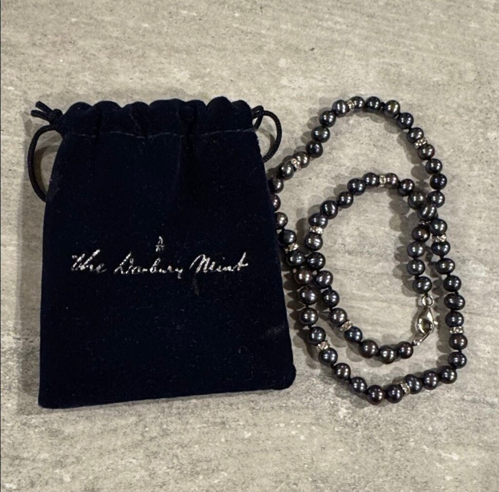 Danbury Midnight Spell Pearl Necklace