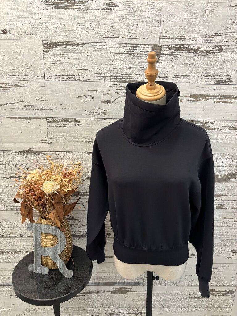 Lululemon pull over