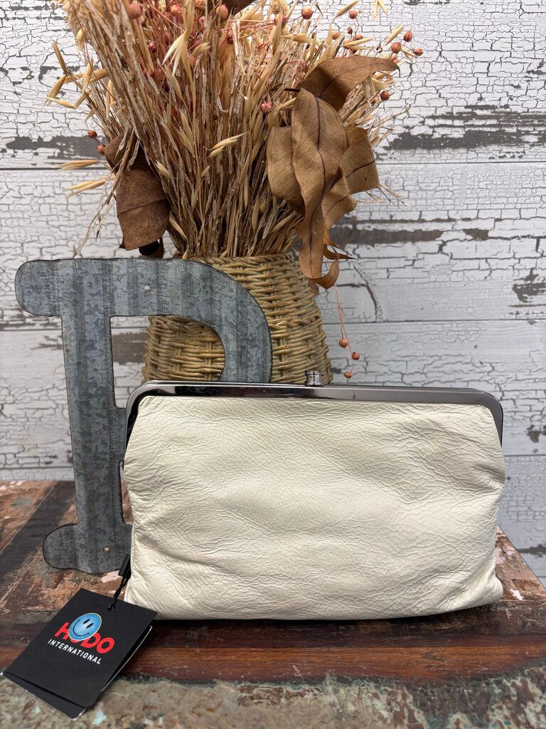 Hobo NWT Leanne Ivory Purse